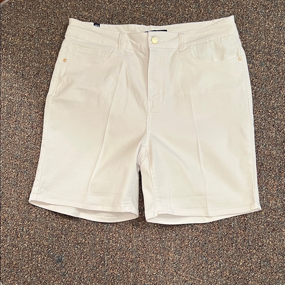 Women's Classic White  Shorts